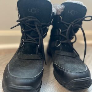 UGG Women's Ostrander Waterproof Shearling Boots